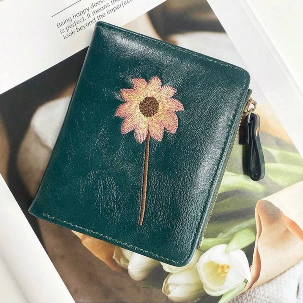 Green Floral Embroidered Zip Wallet - Unbranded